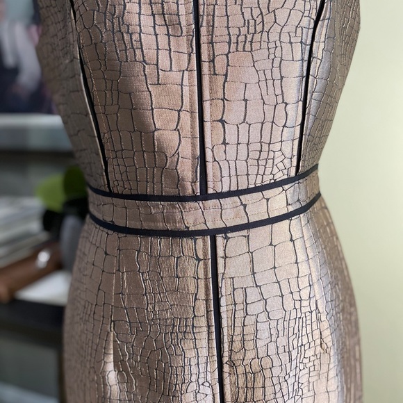 David Meister Bronze Embossed Sheath Dress 8 - Picture 5 of 11